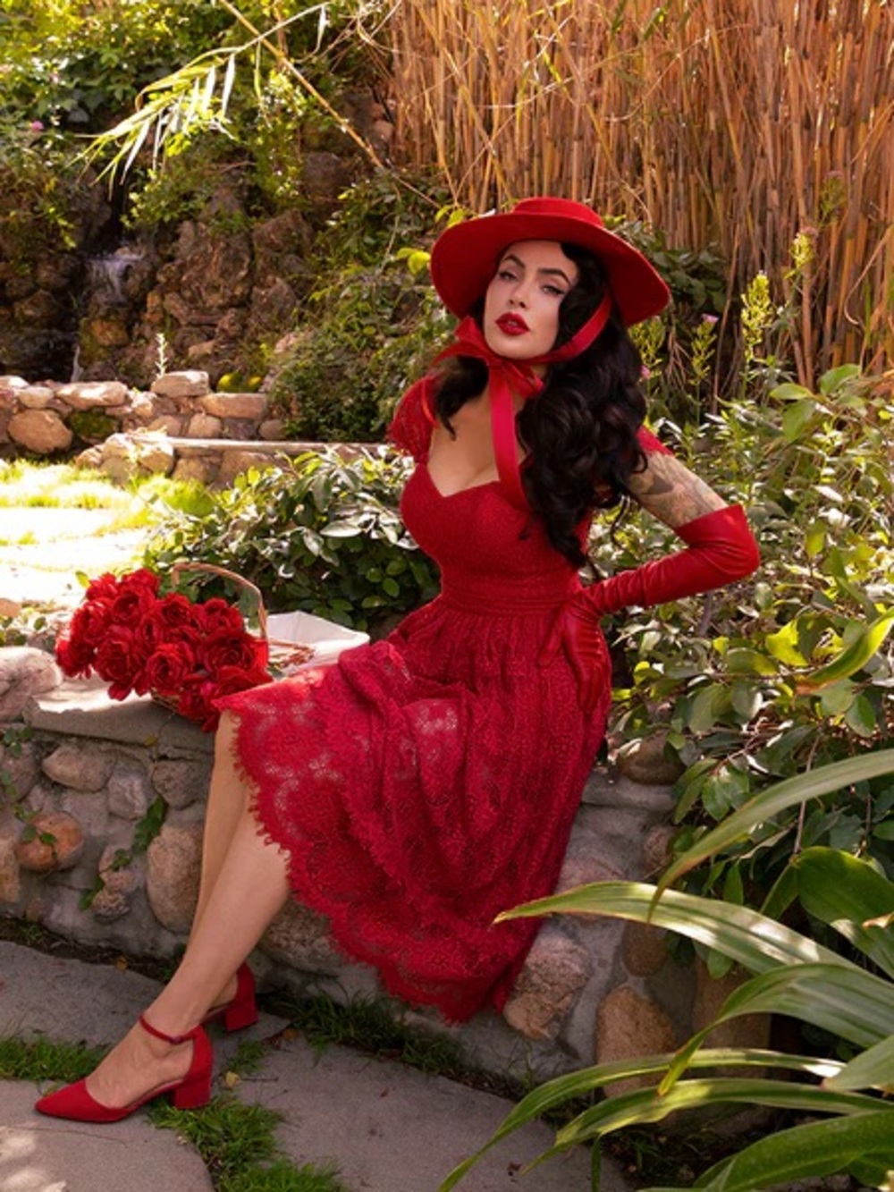 La Femme En Noir Southern Gothic skirt and bustier set in crimson S